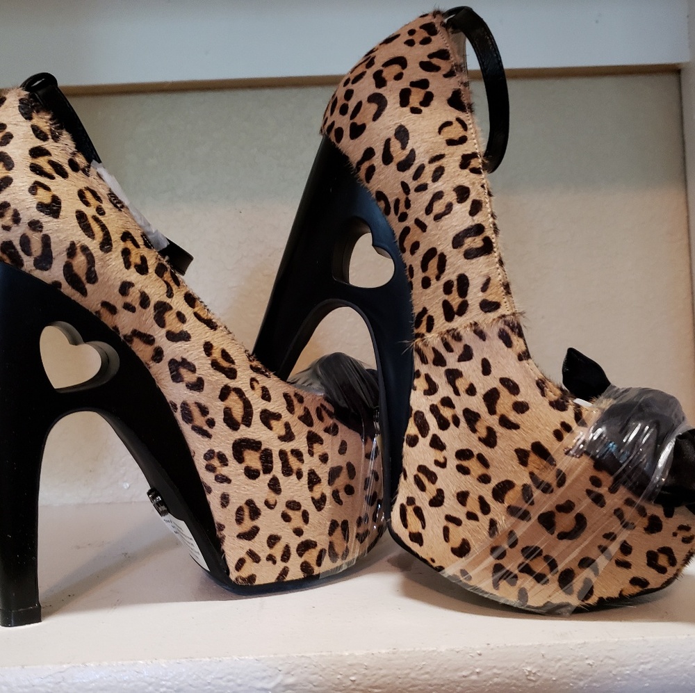 TUK leapord print heels